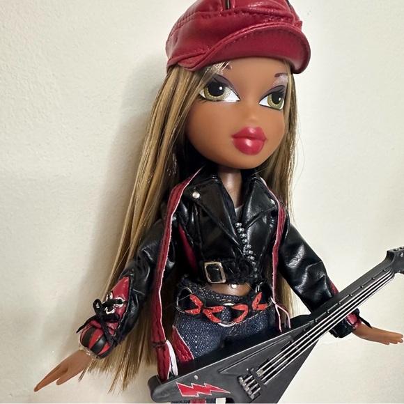 Bratz Rock Angels 20 Yearz Reproduction Sasha Fashion Doll Toy - Picture 4 of 7